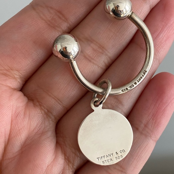 Tiffany & Co. Large Round Tag Key Ring Tiffany & Co. Large Round Tag Key Ring